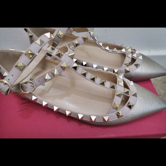 Valentino Rockstud Metallic Pointy Toe Pumps - Picture 5 of 7